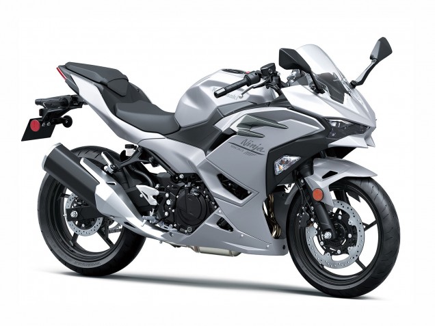 2024-2025 Kawasaki Ninja 500 EX500R Motorcycle Fairings - Metallic Silver Ninja Canada